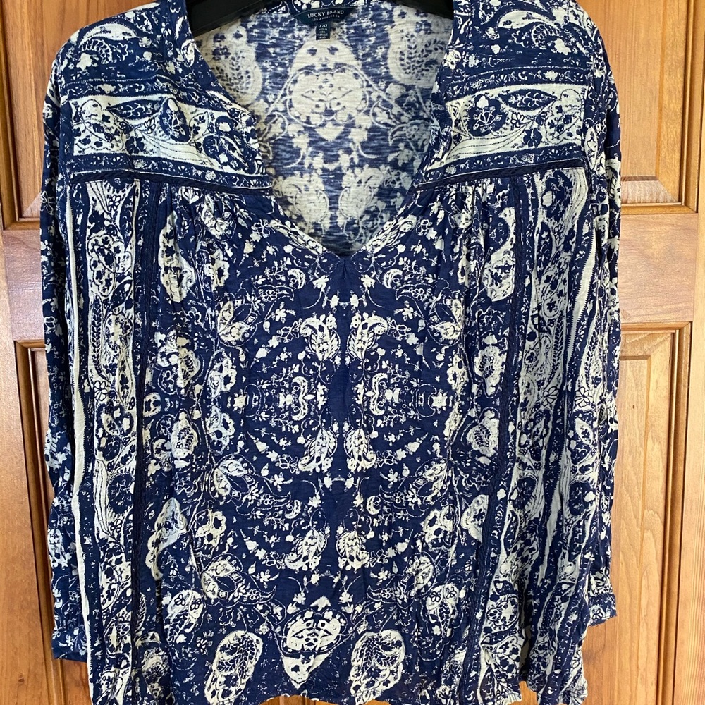Lucky Brand top